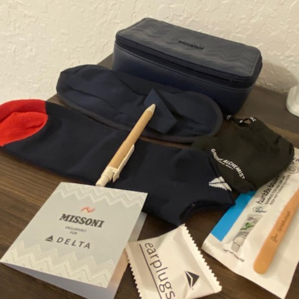 New Delta MISSONI First class amenity travel kit
